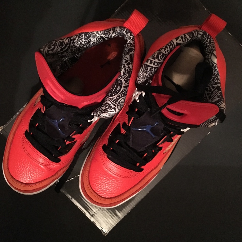 Pre owned very good condition jordan spizikes